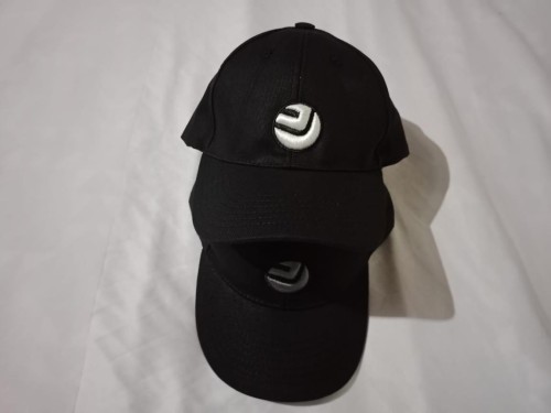 Classic Adjustable Baseball Cap – Comfortable Everyday Sports Hat